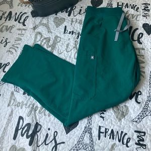 Figs Hunter green Kade